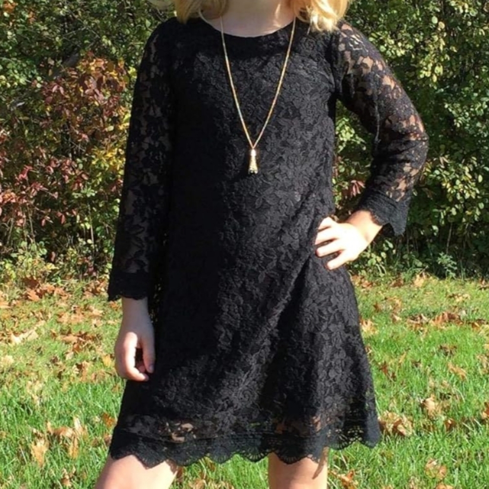 Black A-line Long Sleeve Crew Neck Formal Dress